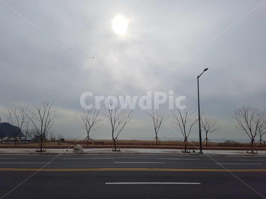 도로풍경,다대포,도로,햇볕,햇살,낮,하늘,sky,부산도로,dadaepo,road,thoroughfare,busan