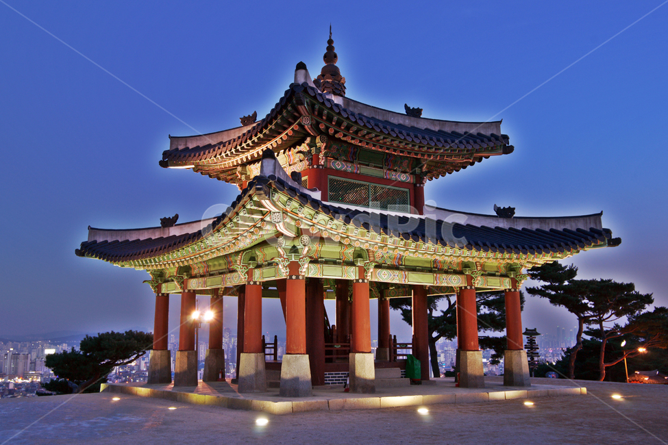 서노대,화성장대,수원화성,화성,유네스코세계문화유산,수원,장대석,모임지붕,지휘소,조선시대,고건축,야경,밤,풍경,nightscape,night,landscape,한국전통,한국문화,korean traditional,korean culture,건축물,건물외관,exterior,building,structure,architecture,construction,건물