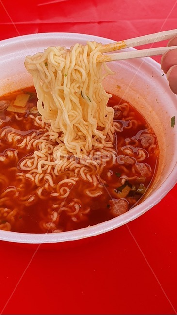 라면,컵라면,음식,젓가락,food,noodle,국수,bowl,사발,음식,식재료,요리,food,cook,meal,dishes,food reserves,면류,면요리,noodles