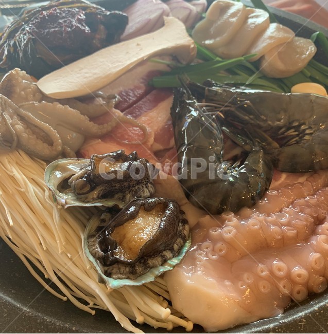 전복,삼합,새우,문어,양파,해산물,안주,안주거리,바닷가,포장마차,포장마차음식