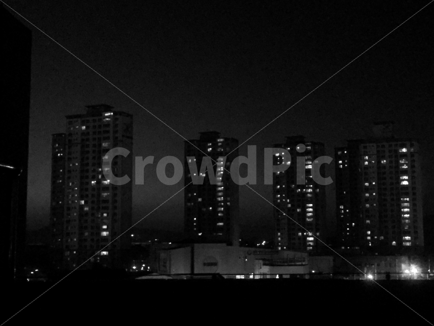 풍경,저녁,하늘,실루엣,밤풍경,밤하늘,아파트,흑백사진,도시,풍경,city,landscape,야경,밤,nightscape,night,흑백,모노톤,monochrome,black and white,nature,자연,outdoors,옥외,building,건물,office building,사무실 건물