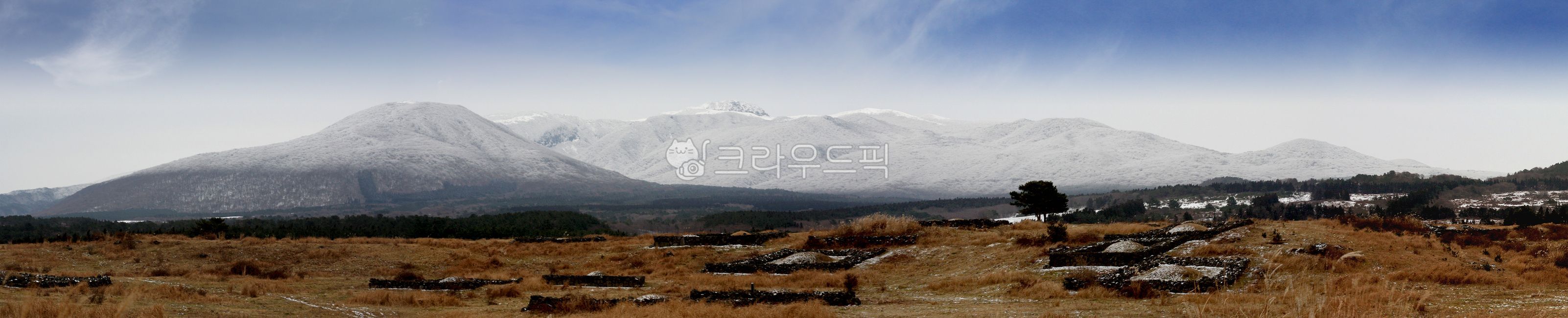 제주도,한라산,겨울한라산,상고대,파노라마,한라산파노라마,제주도전통묘지,피란하늘