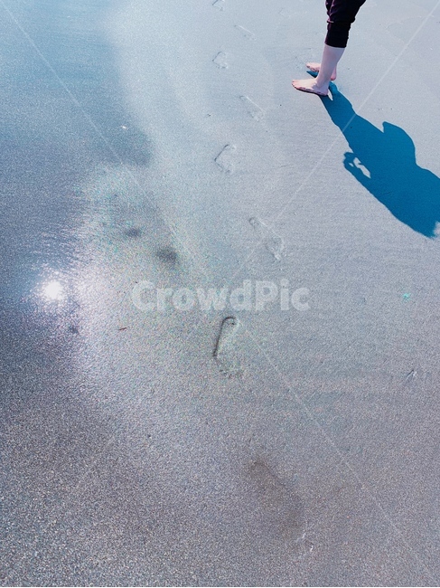 sand,footprint,ocean,shadow,beach