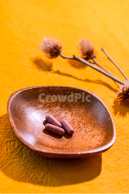 알약,비타민,건강보조제,힐링,장수,건강,다이어트,보조제,면역력,추출물,수면건강,수면제,항우울제,스트레스완화,약물치료,약물,건강이슈,솔류션,유단백,엽산,에너지,세포,혈액생성,긴장완화,건강,헬스웨어,헬스케어,healthware,health care,의료,의학,병원,medical,hospital,clinic