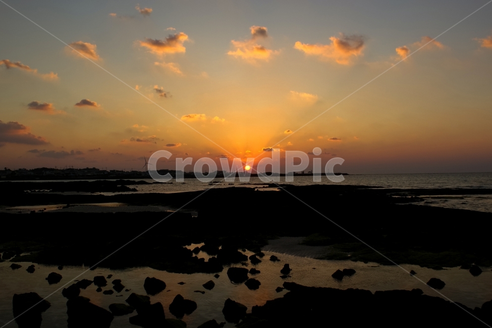 일몰,바다,제주,구름,자연,landscape,sunset,island,see,sea,cloud,분위기,섬,휴가,휴식,자연,풍경,nature,landscape,한국자연풍경,한국자연경관,korea nature landscape,제주도,jeju,jeju island,outdoors,옥외,sunlight,햇빛