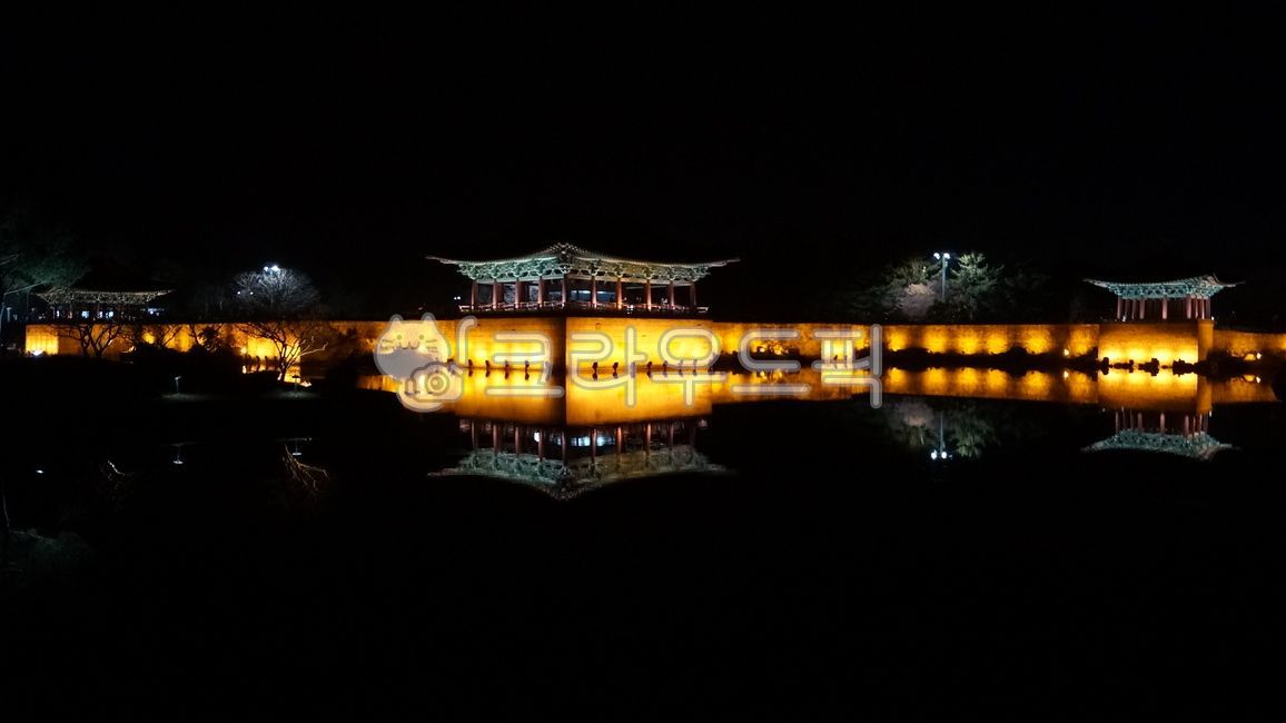 night view,pond,reflection,Anapji Pond,night,Wolji Pond,Gyeongju,building,korea,Hanok,Donggung Palace and Wolji Pond,Korean attractions,Detached Palace,Donggung Palace,architecture