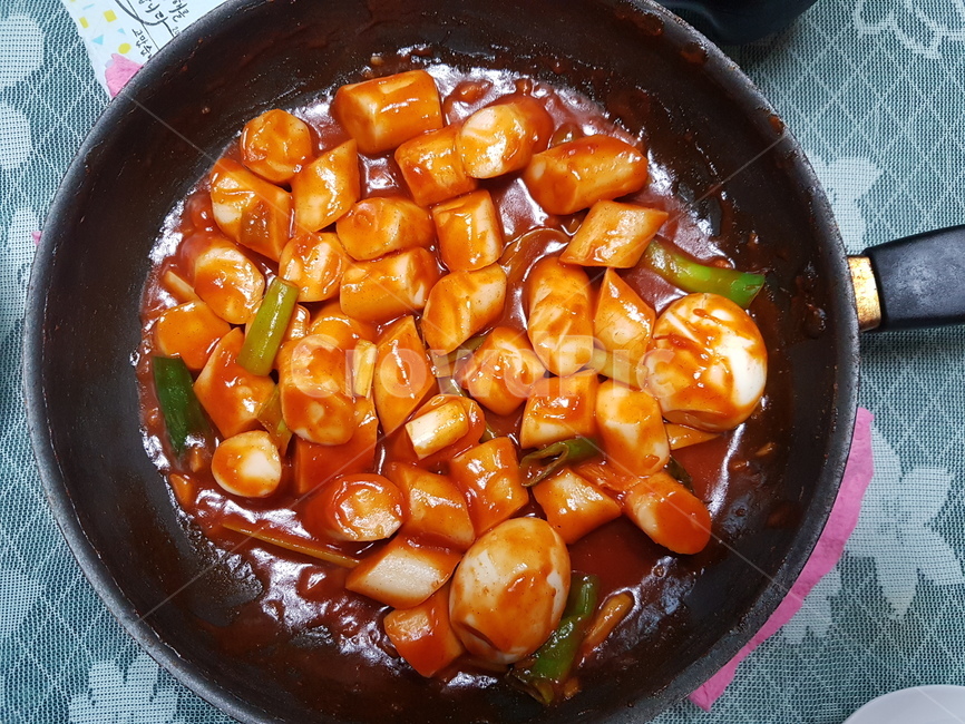매운,떡볶이,빨간색,가정용,요리,분식,음식,식재료,요리,food,cook,meal,dishes,food reserves,디저트,간식,후식,dessert,snack