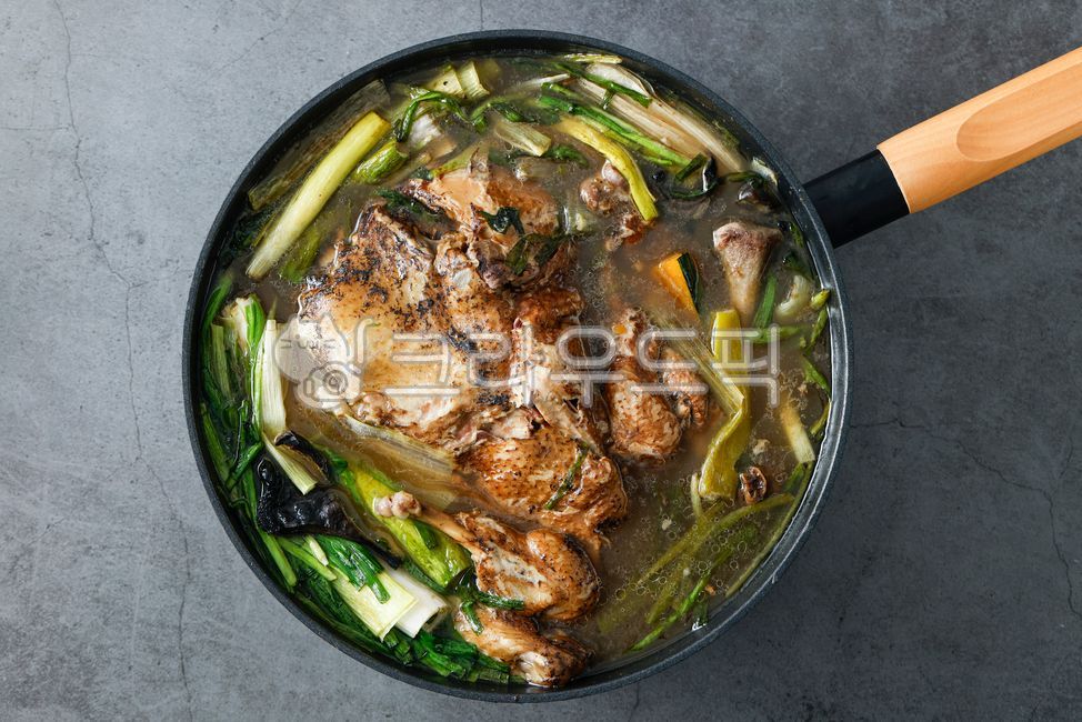 Baeksuk,Samgyetang,Neungi Baeksuk,Chicken,Meat,Traditional Food,Health Food,Korean Food,Food,Cooking,Ingredients,Delicious,Meal,Close-up,Korean Food,Plate,Bowl,Fresh,food,cook,meal,delicious,plate,bowl,close-up,dish,koreanfood