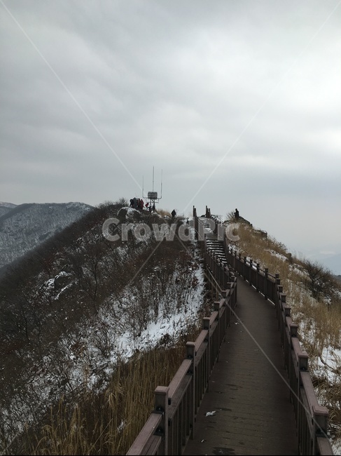산,계단,나무계단,난간,눈,자연,겨울,계절,winter,season