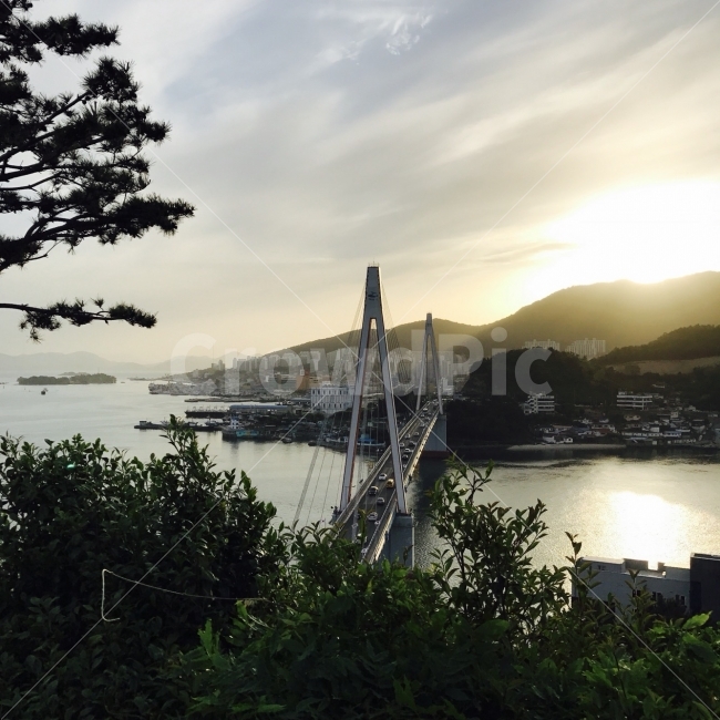 여수,국내,다리,돌산대교,노을,풍경,도시,풍경,city,landscape,한국도시풍경,한국도시경관,korea cityscape,transportation,교통,watercraft,선박,vessel,용기,vehicle,차량