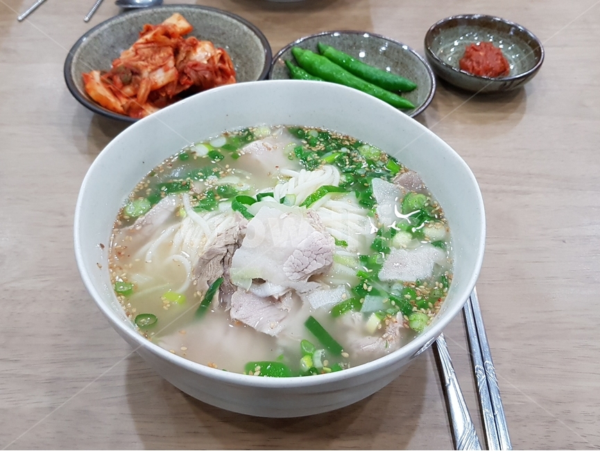 고기국수,국수,음식,제주,식사,김치,고기,식단,밥상,음식,식재료,요리,food,cook,meal,dishes,food reserves,면류,면요리,noodles,한식,한국음식,한국요리,korean food,korean dishes,korean meal,korean cook