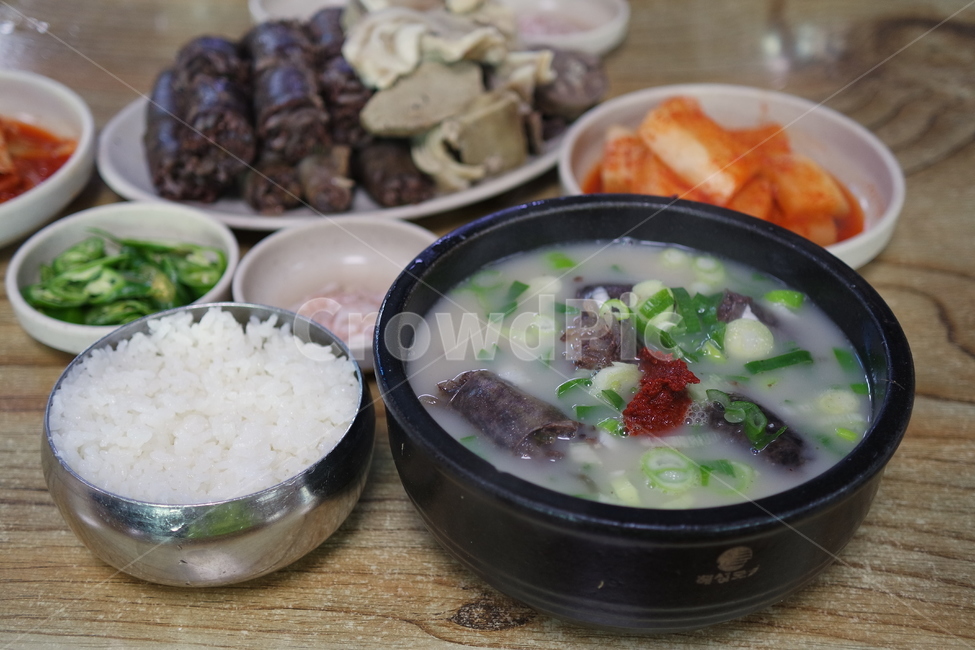 순대국밥,국밥,사발,food,요리,dish,식사,meal,bowl,순댓국,순대국,아우내순대,병천순대,음식,식재료,요리,food,cook,meal,dishes,food reserves,한식,한국음식,한국요리,korean food,korean dishes,korean meal,korean cook