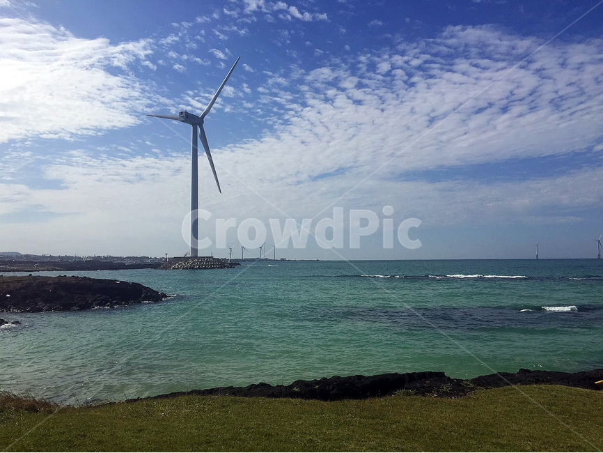 풍력,바다,제주,제주도,하늘,해안선,자연,풍경,nature,landscape,한국자연풍경,한국자연경관,korea nature landscape,제주도,jeju,jeju island,산업,industry,industrial,에너지산업,energy industry,machine,기계,motor,모터,engine,엔진
