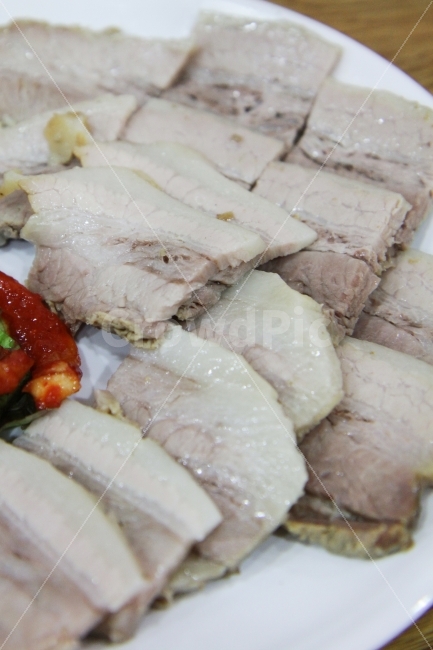 돼지국밥,수육,수육백반,보쌈,돼지고기,음식,식재료,요리,food,cook,meal,dishes,food reserves,육류,고기,meat,한식,한국음식,한국요리,korean food,korean dishes,korean meal,korean cook