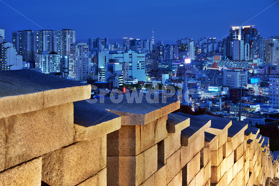 동대문구,도심,야경,종로구,건물,성곽길,낙산공원,야경,밤,풍경,nightscape,night,landscape,도시,city,한국도시풍경,한국도시경관,korea cityscape,wood,나무,plywood,합판