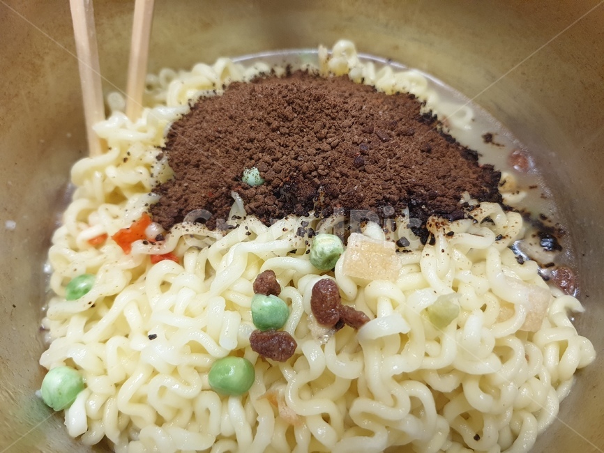 짜장면,식품,식자재,요리,레시피,인스턴트,인스턴트식품,라면,냄비,젖가락,면발,꼬불꼬불,조리,food,식사,짜파게티,음식,식재료,요리,food,cook,meal,dishes,food reserves,면류,면요리,noodles