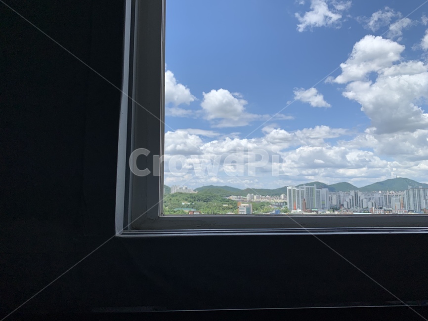 window,창문,구름,하늘,풍경