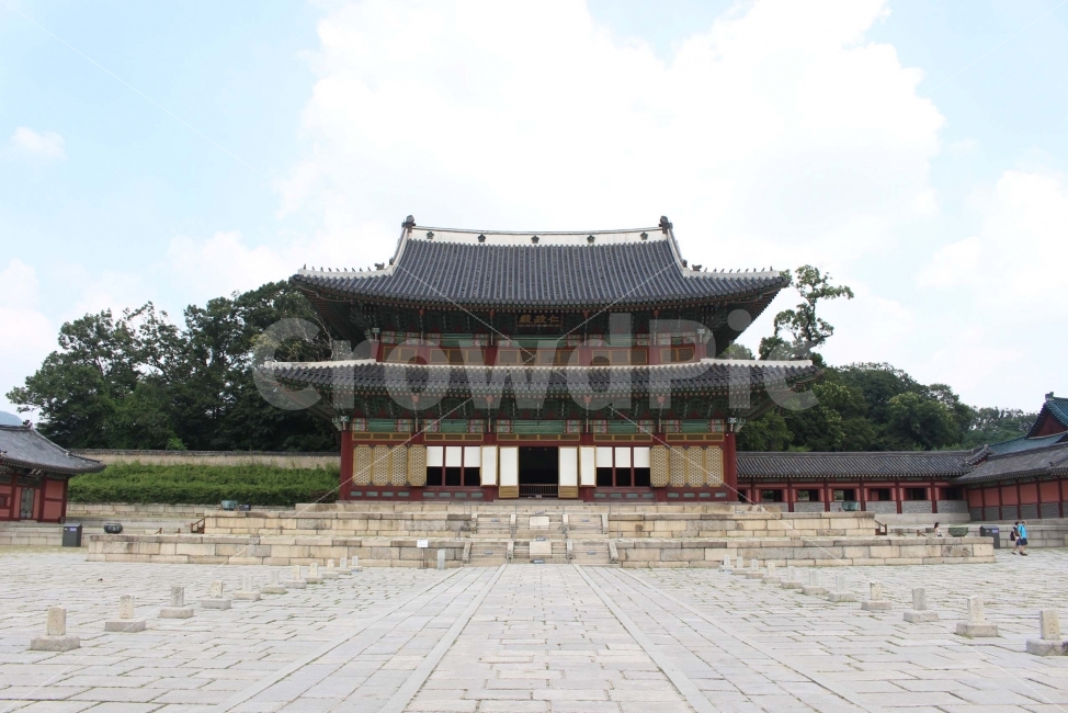 한옥,건축,기와,궁,궁전,창덕궁,문,통로,통과,길,바닥,돌,건물,랜드마크,landmark,tourist attraction,한국전통,한국문화,korean traditional,korean culture