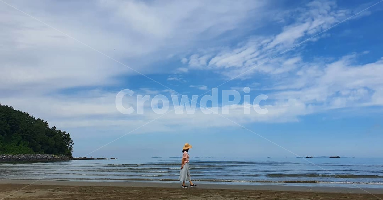 standing,바닷가여인,바다,사람,하늘,산책,해변,바다,beach,sea,사람,인물,인간,human,person,여성,여자,woman,female,lady