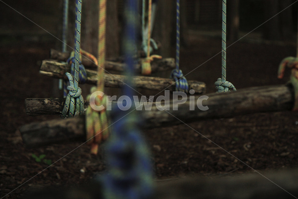 놀이터,빈티지,숲,우울한,자연,그네,오랜된,음산한,우중충한,음침한,vintage,forest,playground,swing,흙,홍제동,개미마을,아웃포커스,감성,outfocus,칙칙한