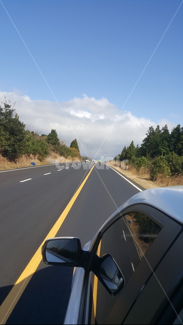 도로,차안,드라이브,하늘,활주로,제주도,고속도로,highway,freeway,road,건축물,건물외관,exterior,building,structure,architecture,construction