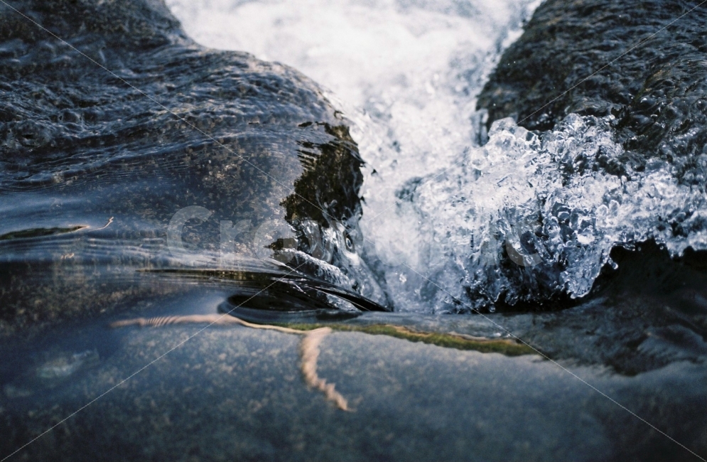 필름,AGFA200,개천,자연,물,흐름,맑음,가을,시원함,산책길,바위,물살,자연,풍경,nature,landscape,water,outdoors,옥외,sea,바다,ocean,대양