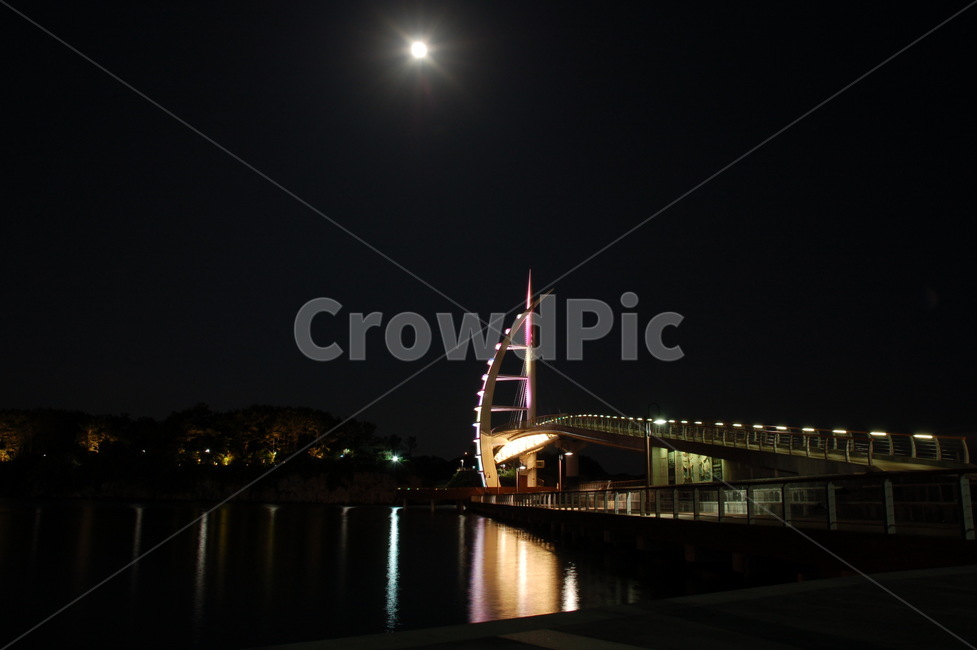 다리,밤,달,바다,수면,비침,자연,풍경,nature,landscape,야경,밤,nightscape,night,outdoors,옥외