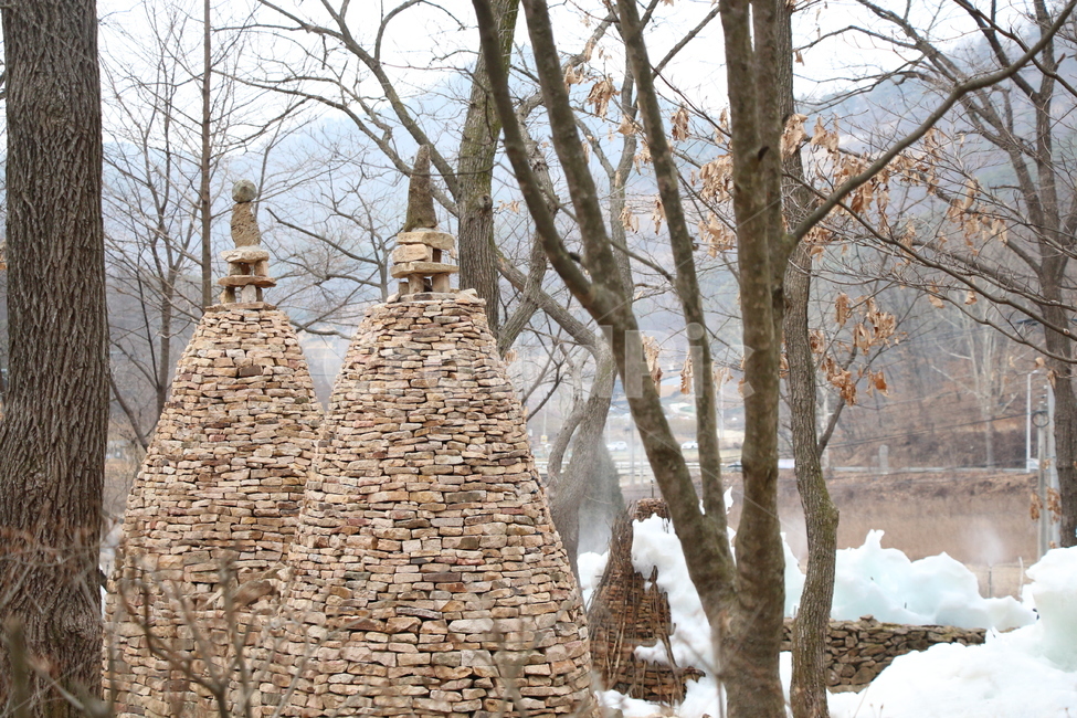 돌탑,소원,추억,기억,기대,설렘,생각,겨울,계절,winter,season,한국전통,한국문화,korean traditional,korean culture,종교,신앙,religion,belief,faith