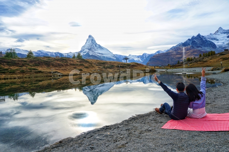 마테호른,체르마트,라이제,호수,라이제호수,mountain,landscape,자연,해외,휴식,힐링,외국,세계,swiss,switzerland,travel,trip,europe,nature,healing,자연,풍경,nature,landscape,해외,외국,세계,foreign,oversea,world,세계자연풍경,해외자연풍경,외국자연풍경,world nature landscape,사람,인물,인간,human,person,연인,커플,사랑,lover,couple,여행,휴가,traveling,vacation,trip,road,도로,dirt road,흙길,gravel,자갈,outdoors,옥외,산