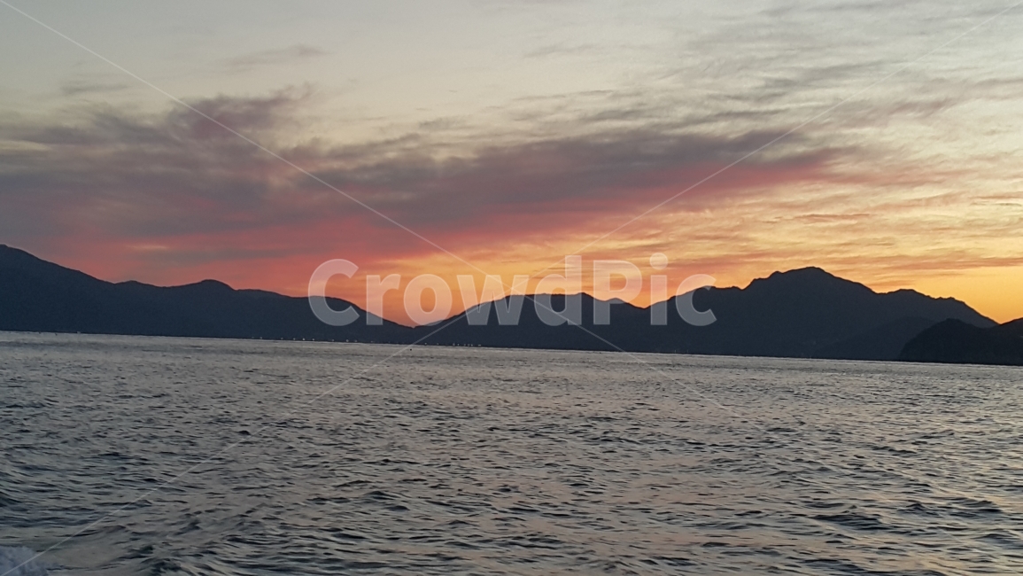 산,바다,노을,물결,태양,자연,풍경,nature,landscape,outdoors,옥외,land,땅,shoreline,해안선,water,물,sea,ocean,대양