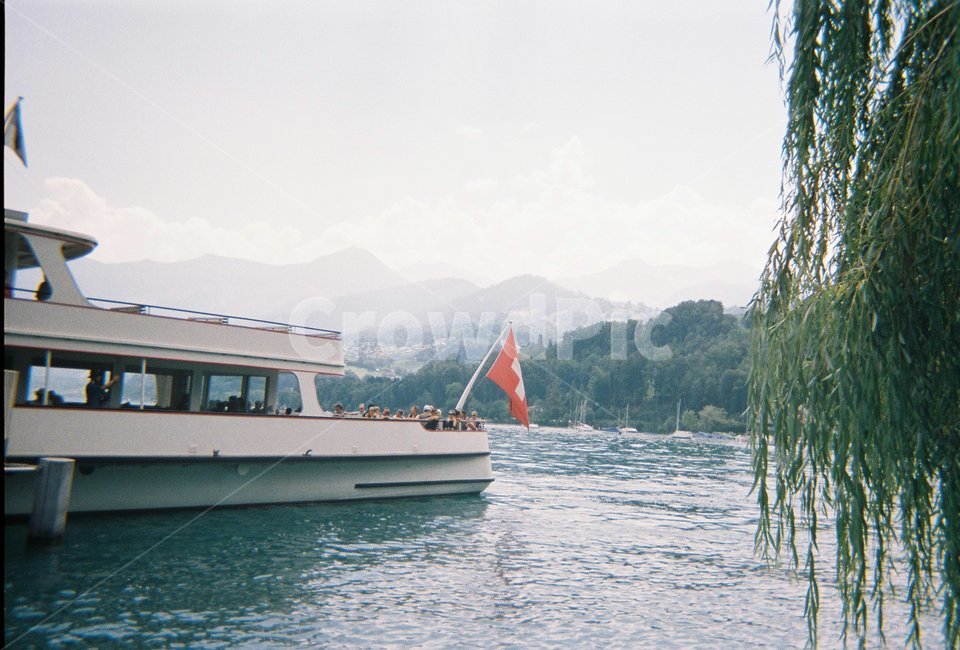 유람선,스위스,나무,산,바다,sea,자연,풍경,nature,landscape,해외,외국,세계,foreign,oversea,world,세계자연풍경,해외자연풍경,외국자연풍경,world nature landscape,여행,휴가,traveling,vacation,trip,vehicle,차량,transportation,교통,boat,보트,watercraft,선박