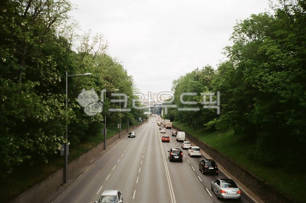british roads,foreign roads,british roads,congested roads,perspective