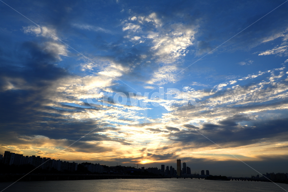 강,구름,풍경,석양,자연경치,도시,풍경,city,landscape,한국도시풍경,한국도시경관,korea cityscape,실루엣,그림자,silhouette,shadow,nature,자연,outdoors,옥외,sky,하늘