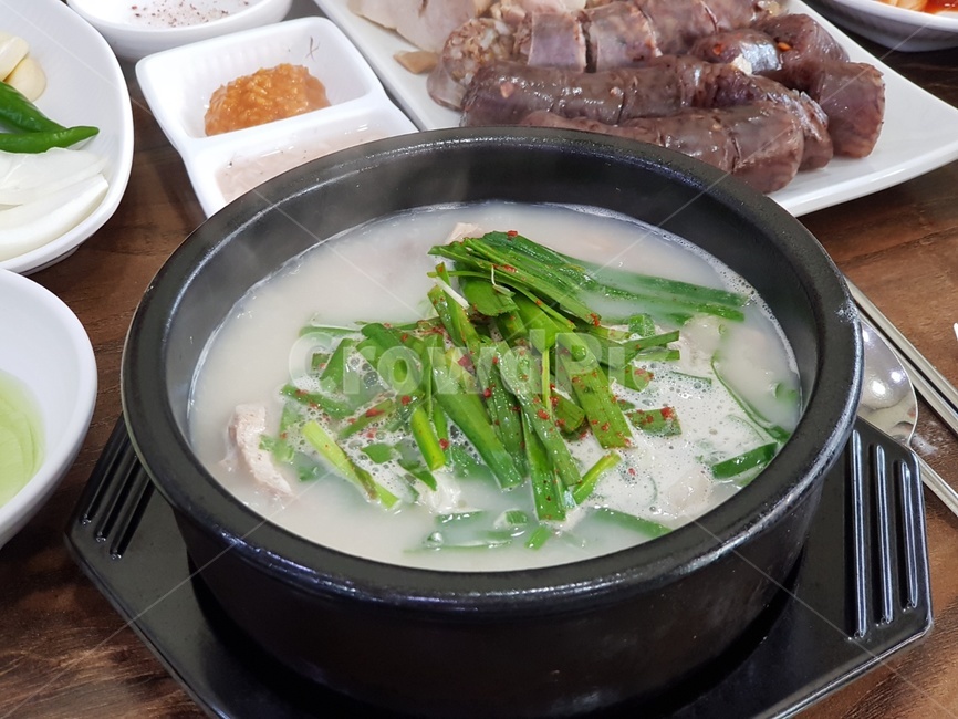 돼지국밥,순대,부산명물,육수,맛집,음식,식재료,요리,food,cook,meal,dishes,food reserves