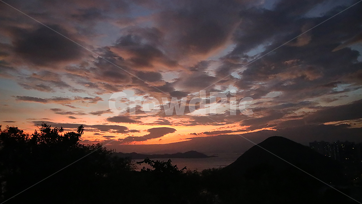 nature,자연,outdoors,옥외,dusk,황혼,sunset,일몰,dawn,새벽,sky,하늘,redsky,붉은하늘,선셋,노을,붉은노을,일몰하늘,구름,sunrise,cloud,산,mountain