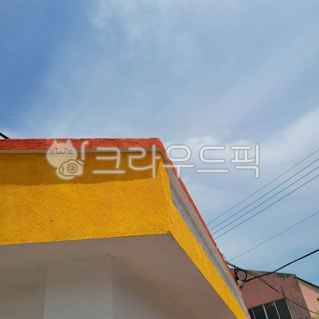노랑,노랑색,노란,노란색,yellow,하늘,난간,railing,옥상,발랄한