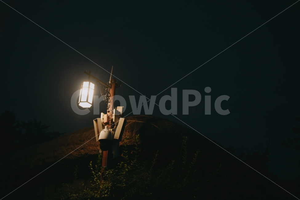 민속마을,등,밤,야경,시골,외암리,전등,전깃불,야경,밤,풍경,nightscape,night,landscape,시골,마을,country,rural,town