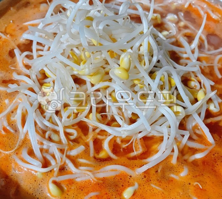 Bean Sprout Haejangguk,soup,Haejangguk,Bean sprouts,cook,hangover,food,meal,dish,ingredients,Bean sprout soup,cooking,mukbang