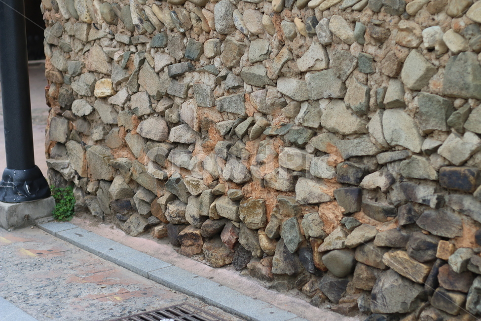 stone,rock,wall,trendy,design,빈티지한,전통적인,돌담,돌길,빈티지사진,빈티지느낌,전통적인느낌,전통