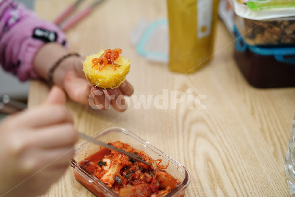 군고구마,고구마,간식,음식,food,먹방,겨울,식물,먹거리,작물,식재료,음식,식재료,요리,food,cook,meal,dishes,food reserves