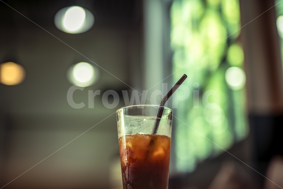 커피,아이스아메리카노,휴식,여유,커피숍,보케,분위기,커피,카페,coffee,cafe,감성,sensible,feeling