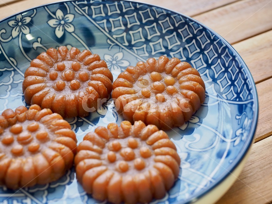 약과,한국음식,식품,한식,한국문화,한국,배경,음식문화,웰빙,문화,아시아,아시아음식,접시,전통,설날,추석,음식,추석음식,설날음식,명절,명절음식,koreanfood,korea,koreanculture,food,background,foodculture,wellbeing,culture,asia,asianfood,dish,tradition,한국과자,전통과자,과자,한과,한국전통과자,쌀과자,간식,후식,스낵,음식,식재료,요리,food,cook,meal,dishes,food reserves,디저트,간식,후식,dessert,snack