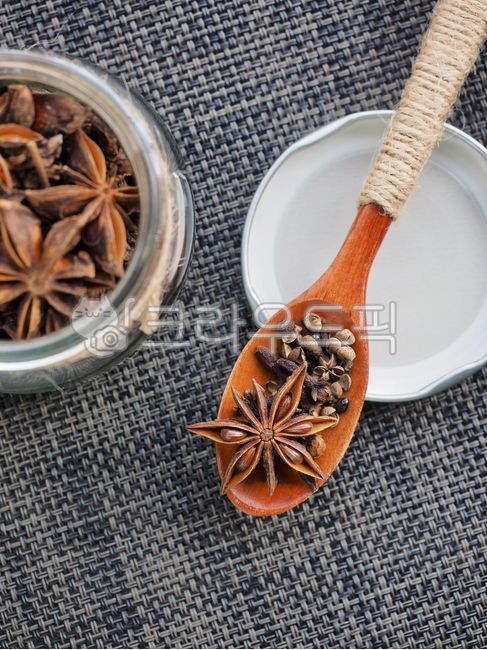 staranisehall,Sancho,spice,cookingingredients,Star Anise Hall,scent,dryfood,dry food,cooking,organic,starshape,anise,Spice,octagonal,star shape,cooking ingredients,cloves,brown,octagonal incense,food,octagon,Spoon,Spices,Scent,spices,wooden spoon
