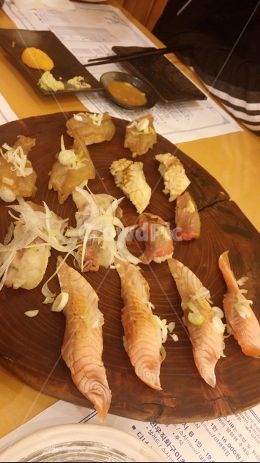 초밥,김밥,튀김,스시,음식,음식,식재료,요리,food,cook,meal,dishes,food reserves,일식,일본음식,일본요리,Japanese food,Japanese dishes,Japanese meal,Japanese cook