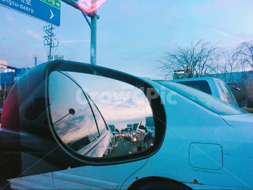 퇴근길,구름,저녁,차안,사이드미러,교통,교통수단,traffic,transportation