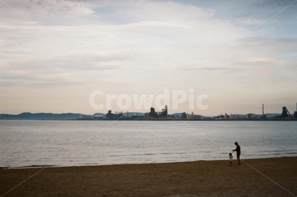 바다,가족,모래사장,풍경,필름사진,자연,풍경,nature,landscape,해변,바다,beach,sea,사람,인물,인간,human,person,가족,패밀리,family,감성,sensible,feeling