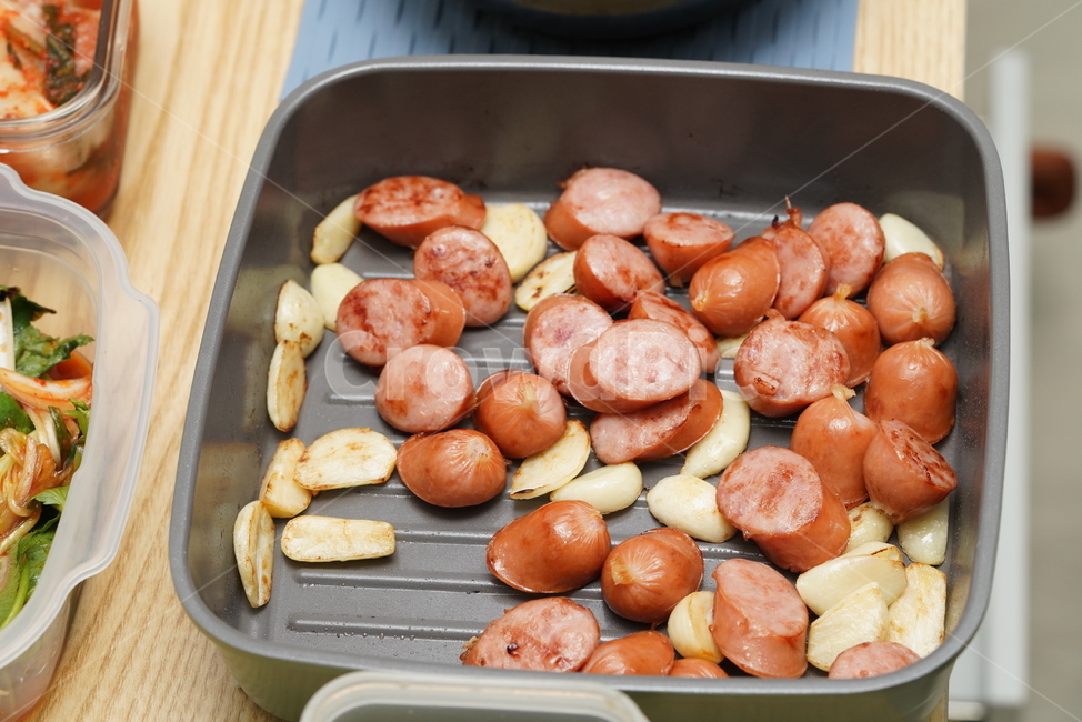 소세지,햄,반찬,음식,food,요리,먹거리,간식,술안주,팬,마늘,식사,음식,식재료,요리,food,cook,meal,dishes,food reserves