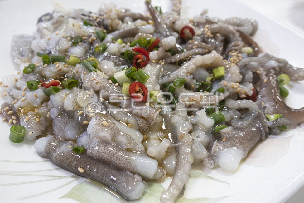 탕탕이,낙지탕탕이,참기름,깨,산낙지,낙지,생물,음식,식재료,해산물