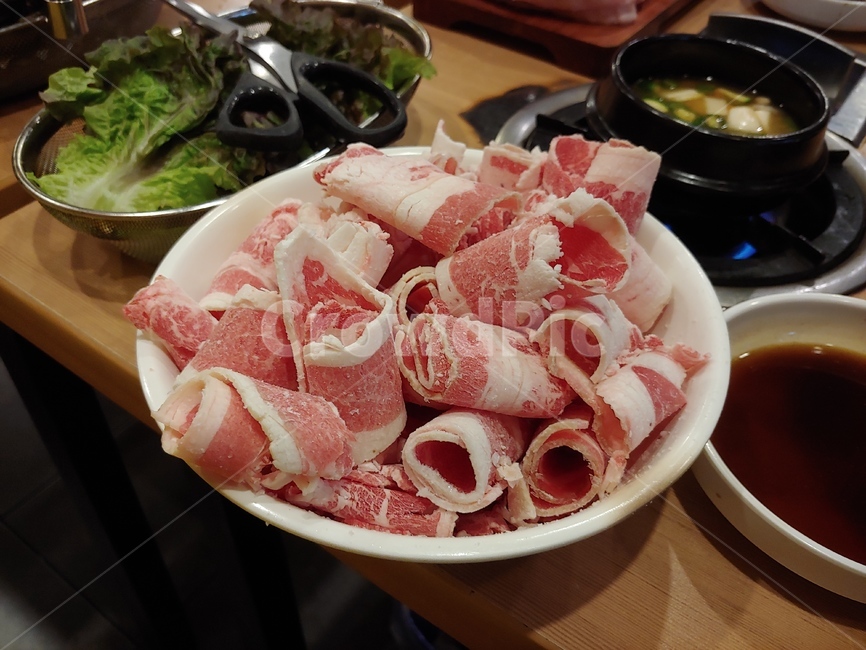 삼겹살,대패삼겹살,돼지고기,한식,고기,음식,외식,음식,식재료,요리,food,cook,meal,dishes,food reserves,육류,고기,meat