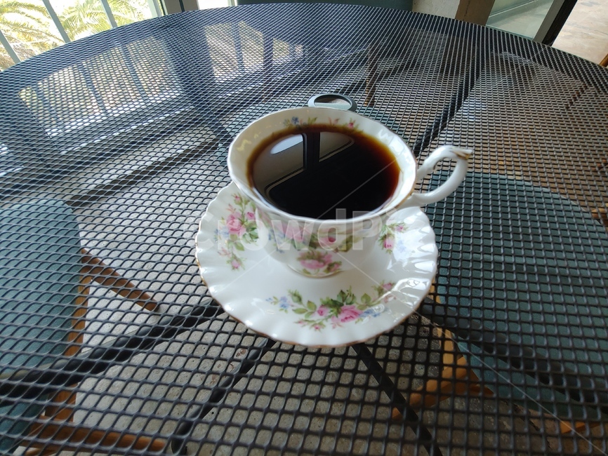 커피,카페,찻잔,꽃,꽃무늬,원두커피,티타임,teatime,coffee,cafe,cafeteria,rest,flower